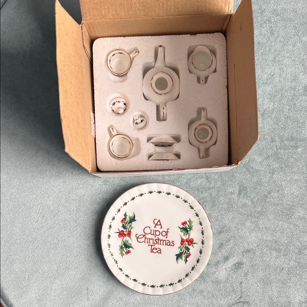 Christmas Tea Set with Festive Design